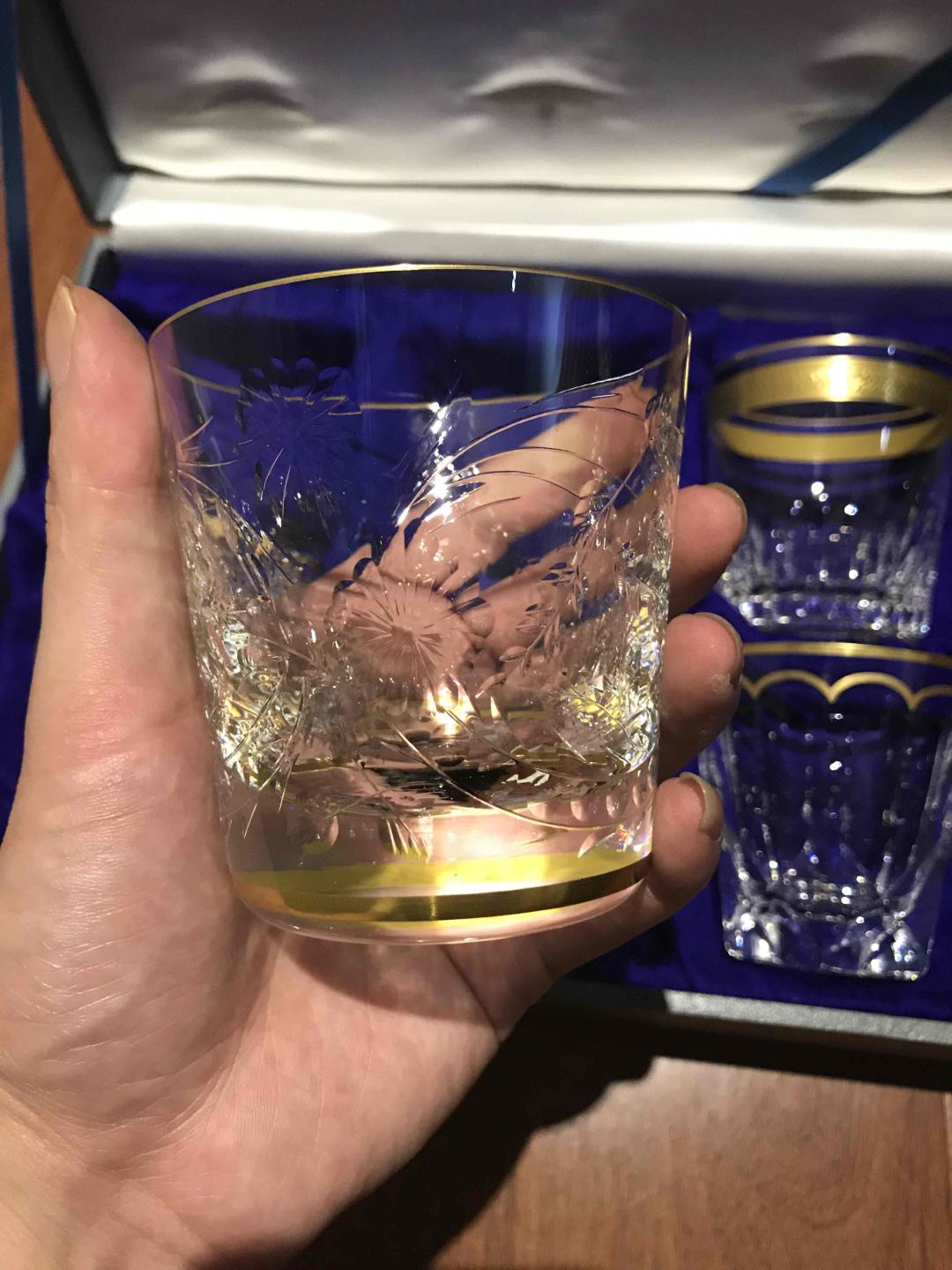 我是来秀杯子的！