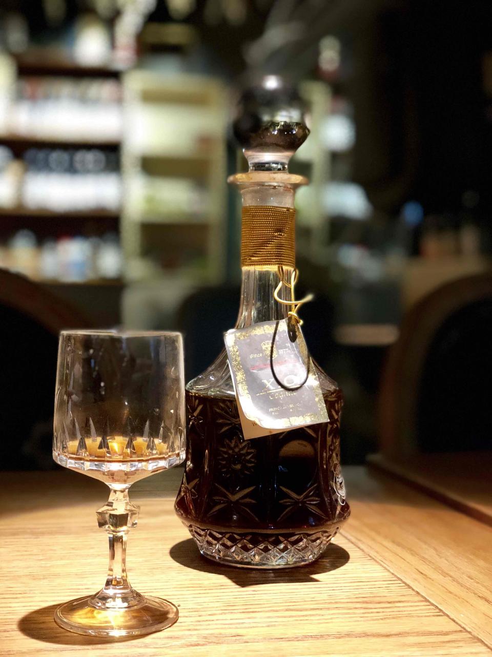 哎呀呀～ 居然喝同一瓶酒