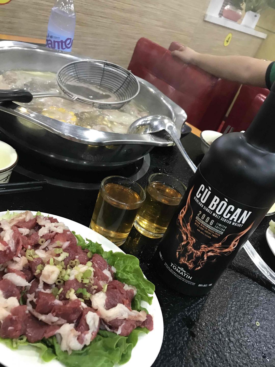 牛肉火锅和威士忌很配哦