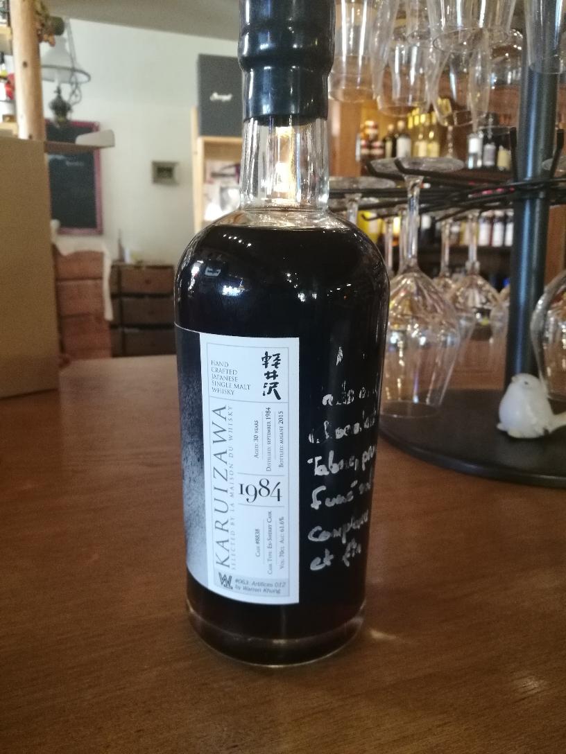 法国科尔玛一个五百年老宅里看到的，图一2980欧。