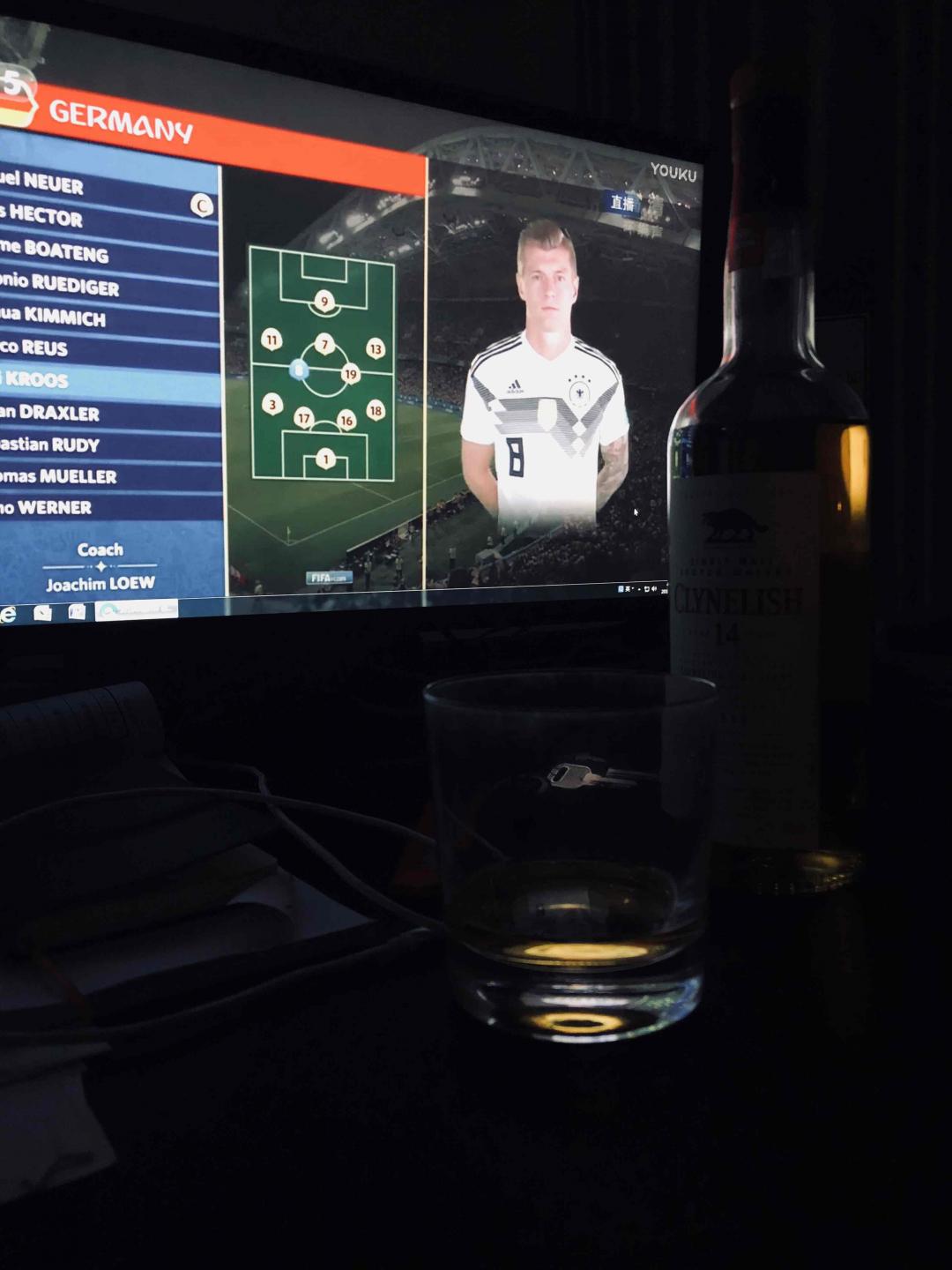 开赛的时候无意中就拍了这张