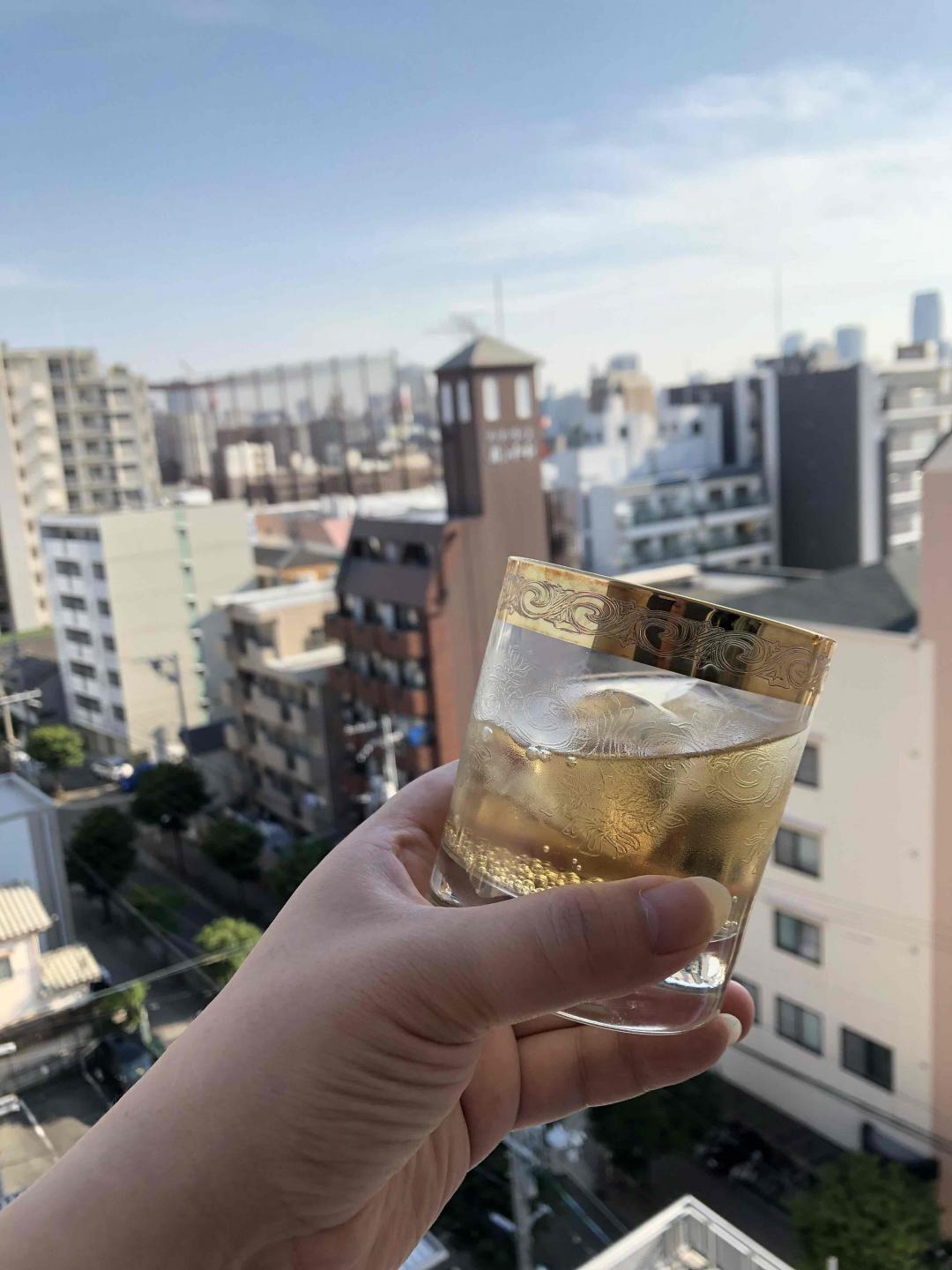 邱吉爾說過 水太難喝必須加些威士忌🥃 我這是天太熱 必須汽水➕🥃<img src='https://sdata.whiskyworm.com/xcxpics/emoji_21.png' class='emoji' />