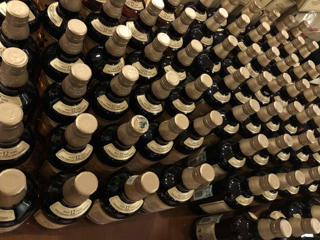 排队～稍息，立正<img src='https://sdata.whiskyworm.com/xcxpics/emoji_21.png' class='emoji' /><img src='https://sdata.whiskyworm.com/xcxpics/emoji_21.png' class='emoji' /><img src='https://sdata.whiskyworm.com/xcxpics/emoji_21.png' class='emoji' />