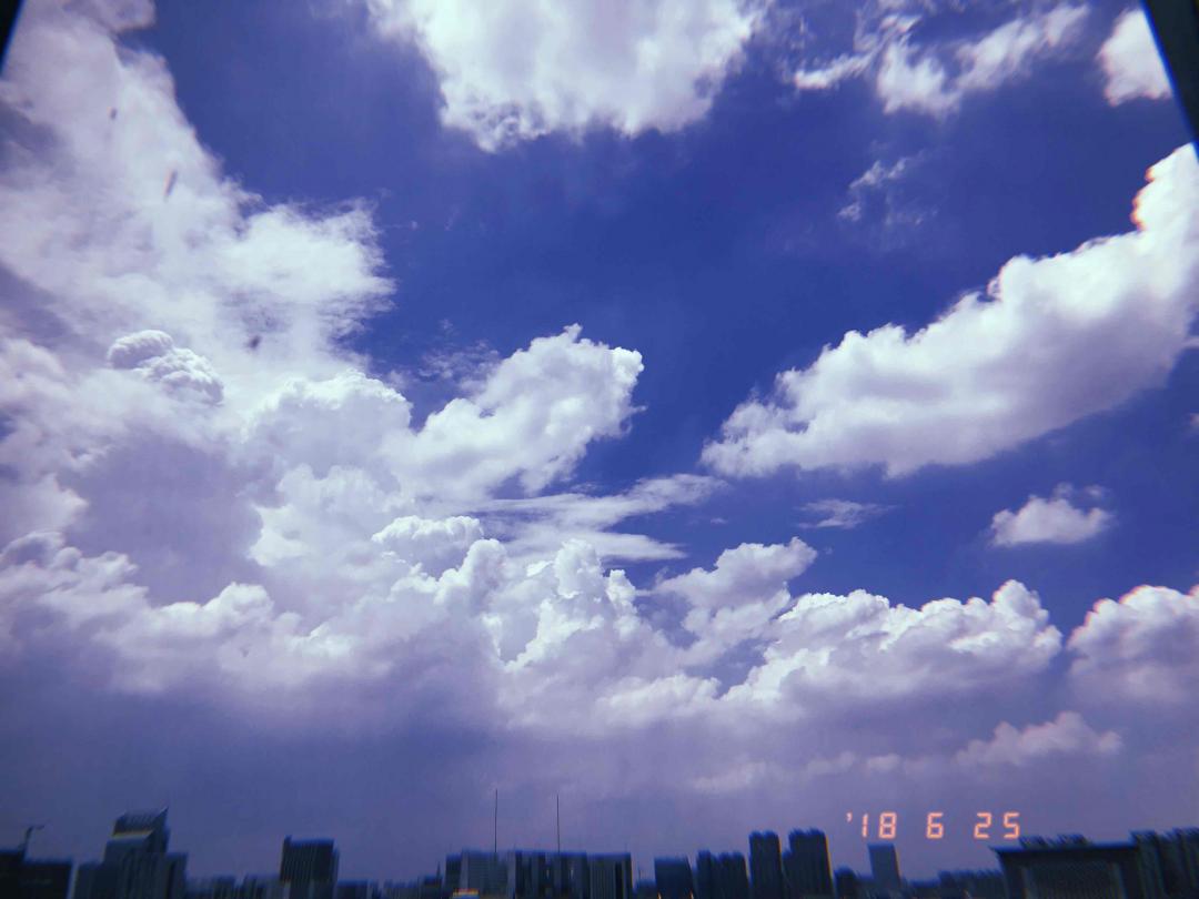 阳光下的你如此美好