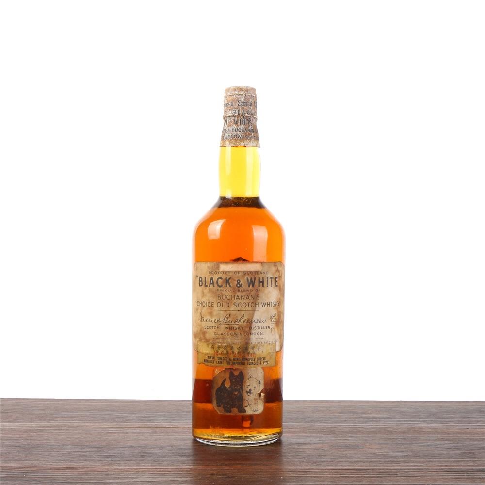 黑白狗，有人说是五十年代的，有人说是六十年代的，请各位大咖赐教<img src='https://sdata.whiskyworm.com/xcxpics/emoji_84.png' class='emoji' />