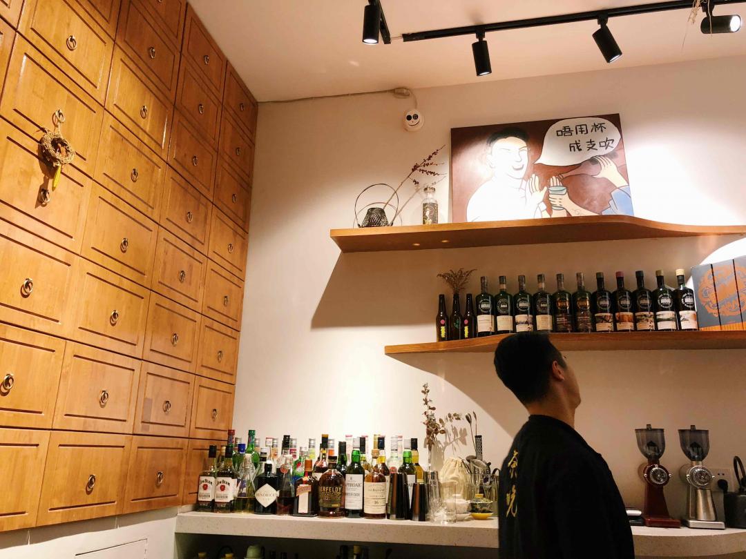 医生让我不准喝酒，那我就只喝半杯😉