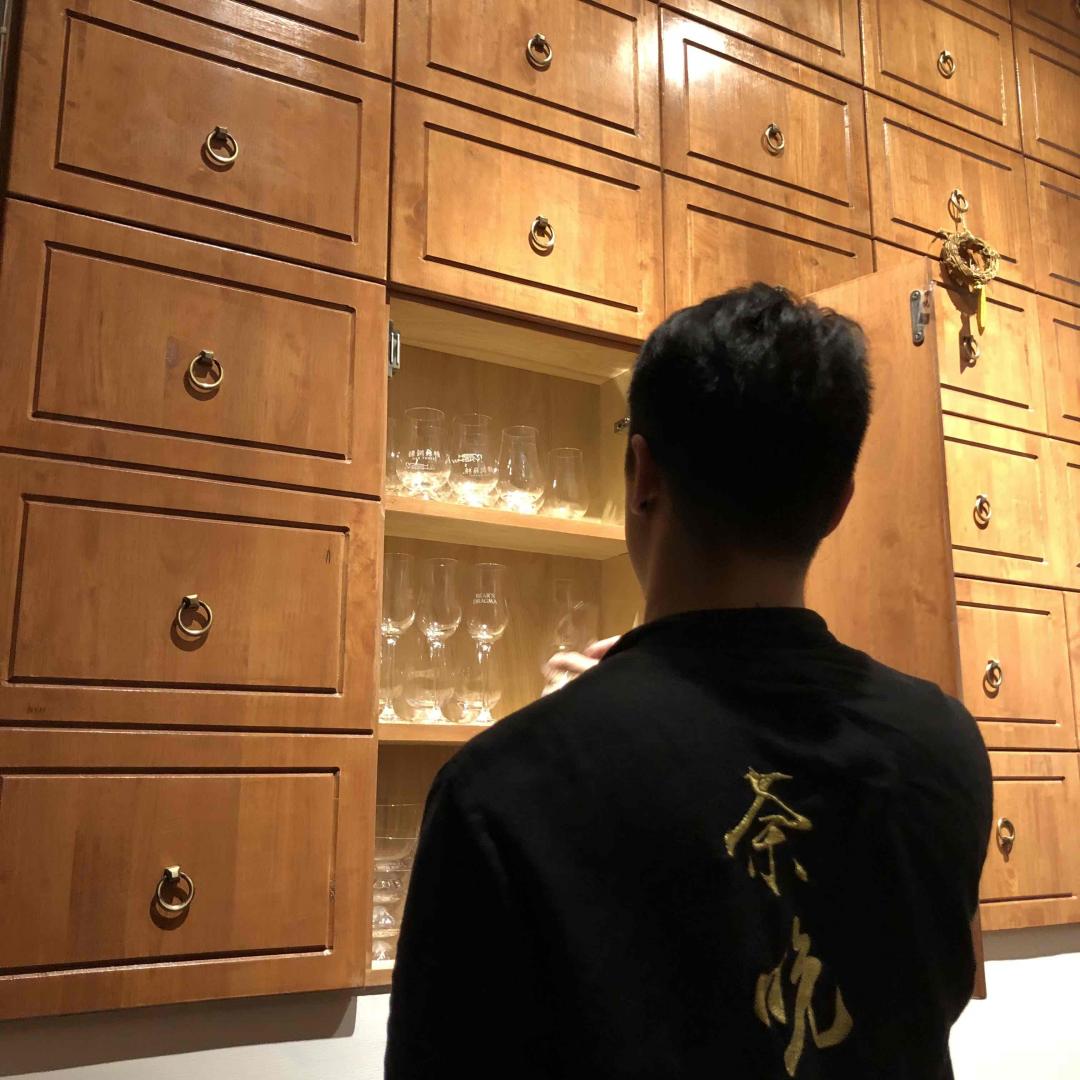 医生让我不准喝酒，那我就只喝半杯😉