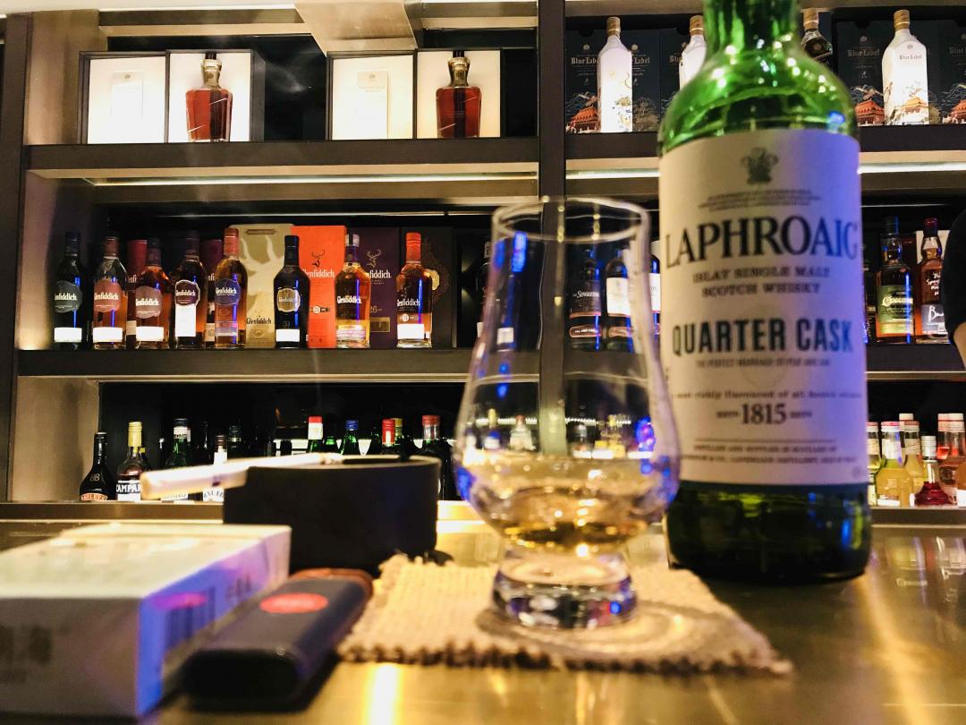 位置：广东江门.“歡”吧