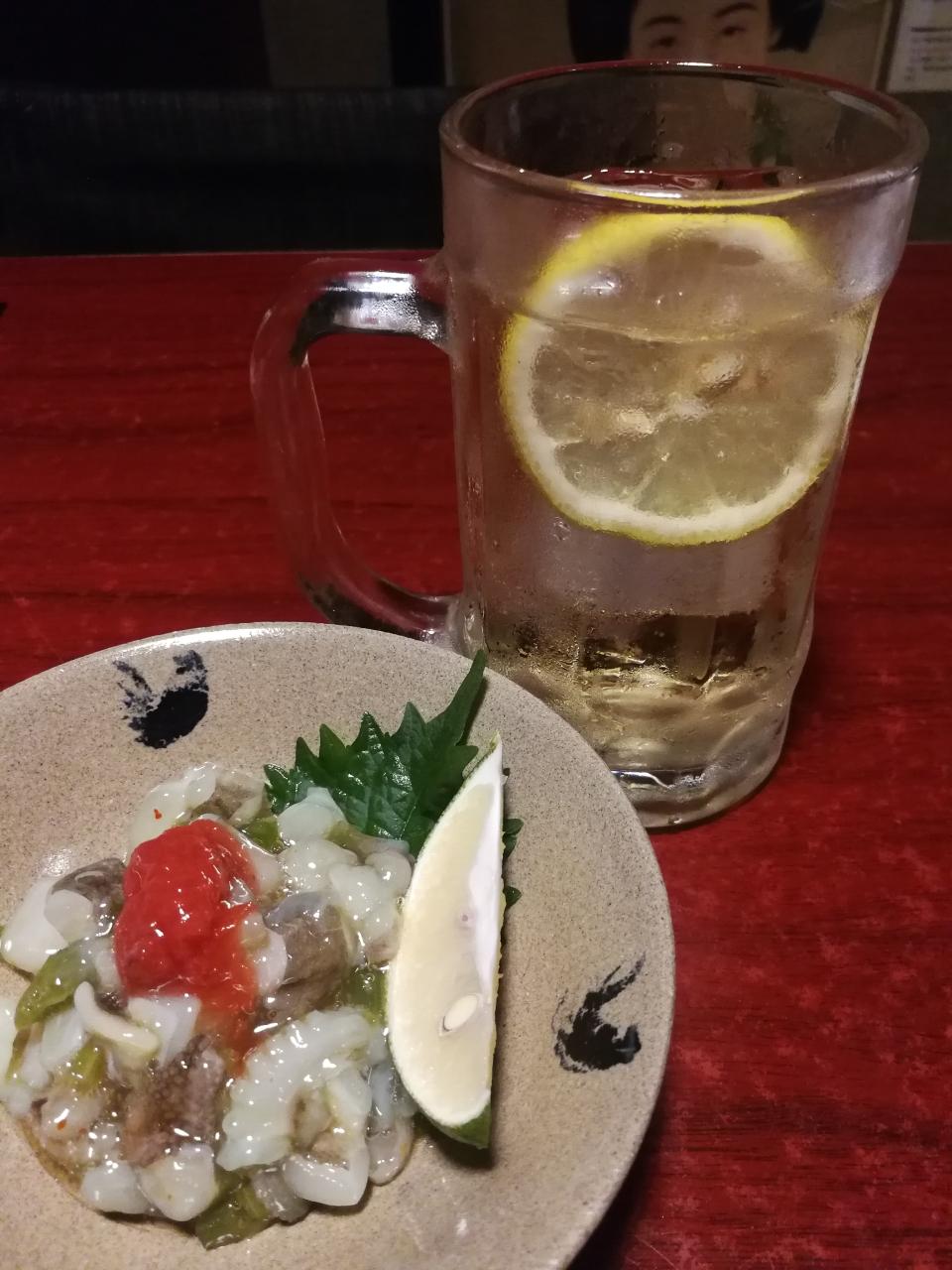 连角瓶原厂杯子都没有，竟还好意思开店做highball(￣へ￣)
