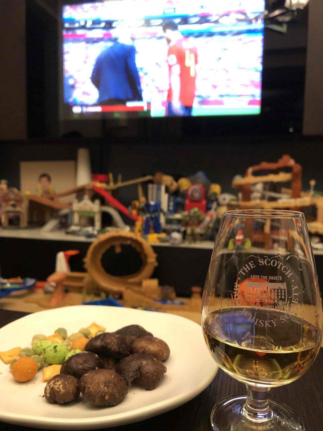 西班牙也回家不知道看谁了