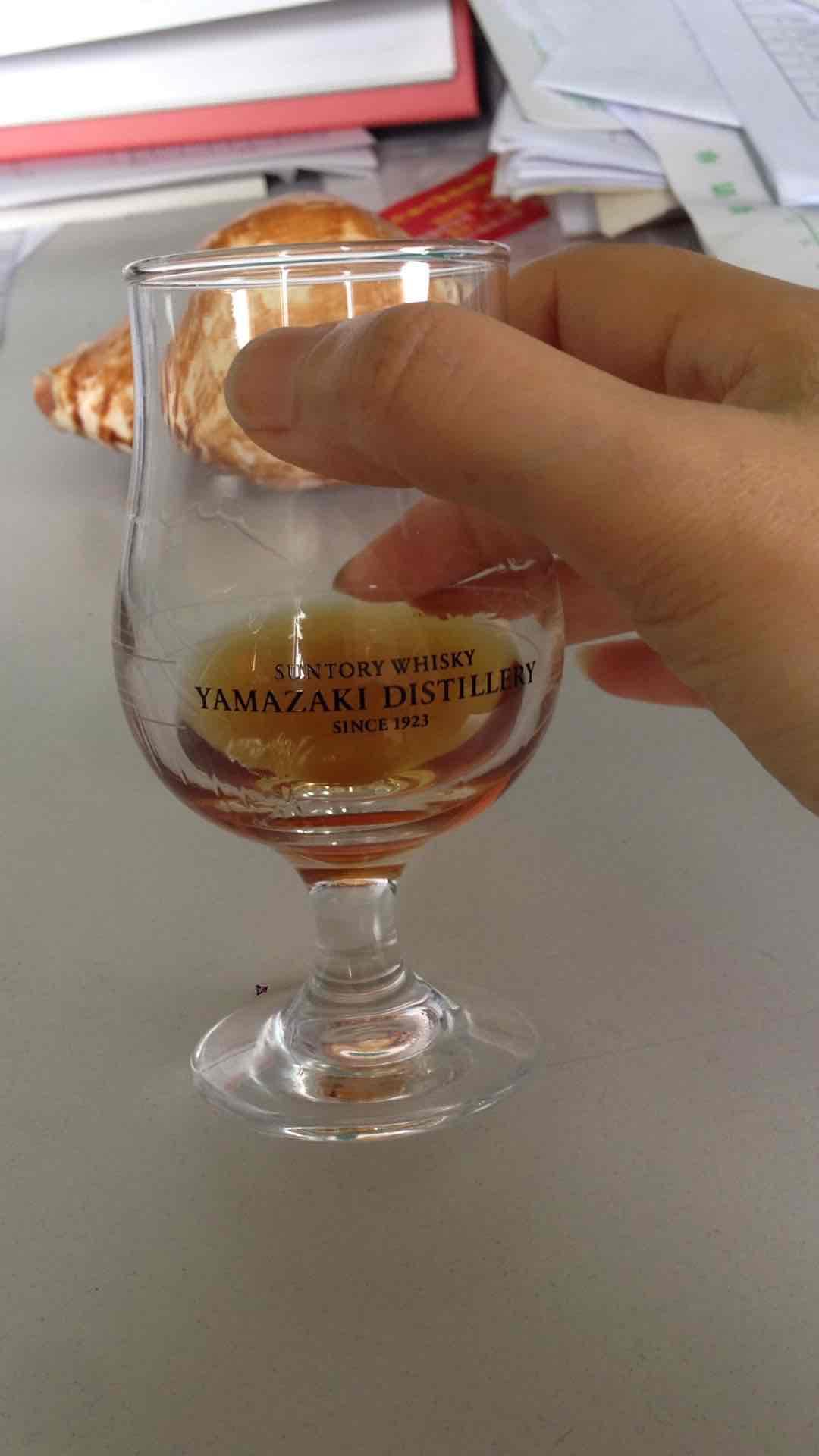 没忍住，喝了点<img src='https://sdata.whiskyworm.com/xcxpics/emoji_21.png' class='emoji' />