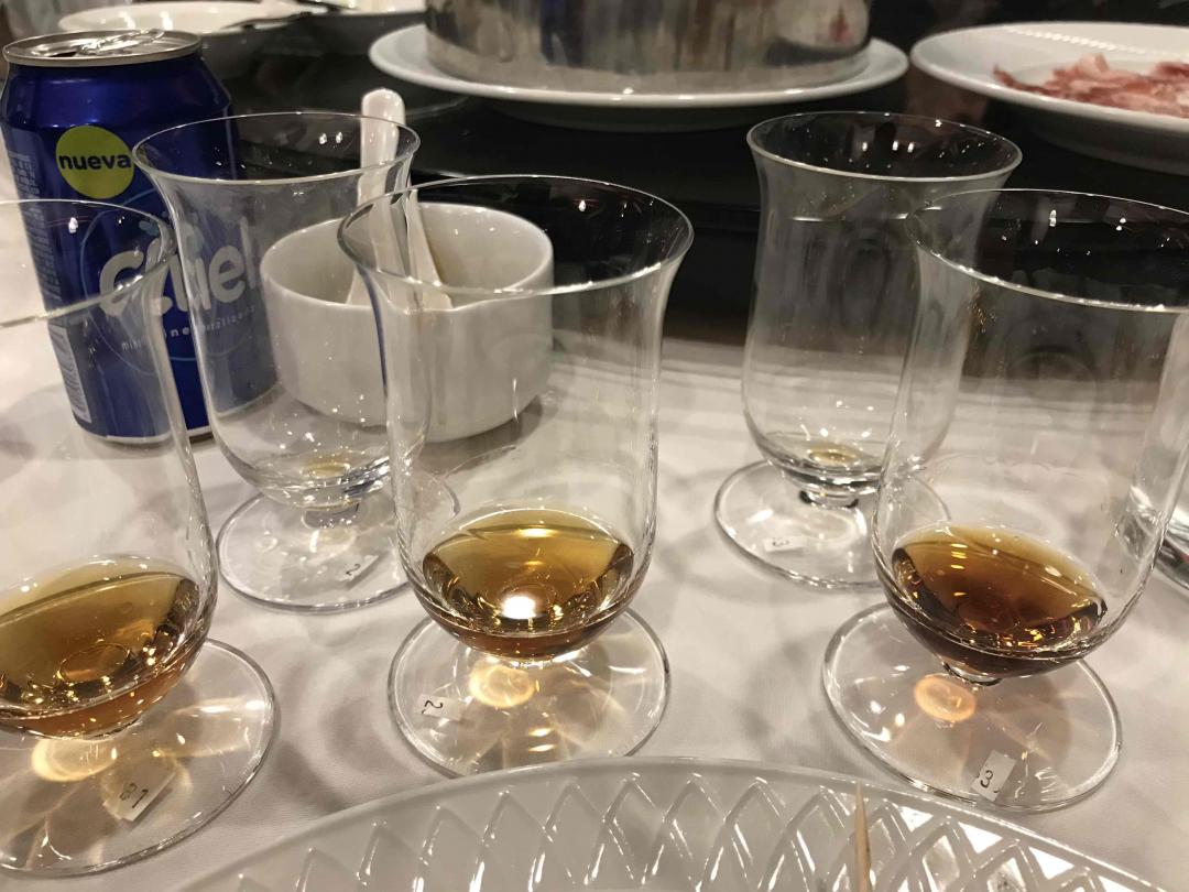 桶强横向比较，台湾酱油胜出，国士无双！但在墨国怎么也得科罗娜小姐收尾