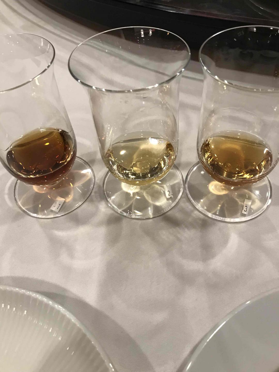 一般是海水🌊，一般是泥煤🔥，想起了王朔这个老流氓