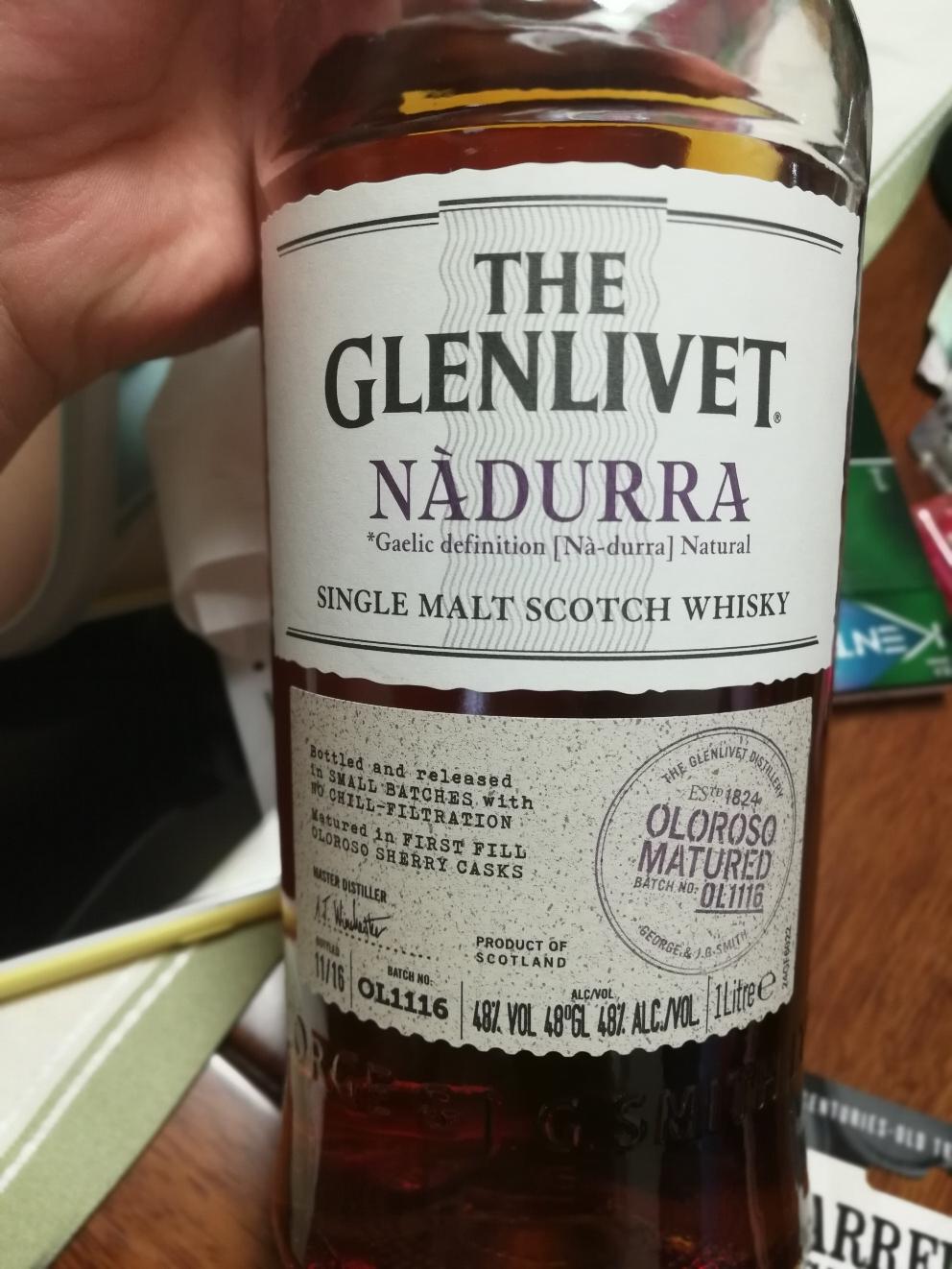 掏出一条橡木棒，哈哈哈，