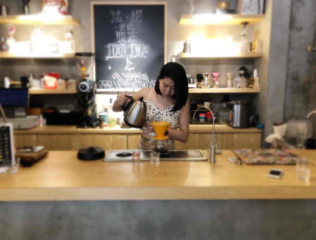 昨夜冲完咖啡膜拜酒圈两位大佬