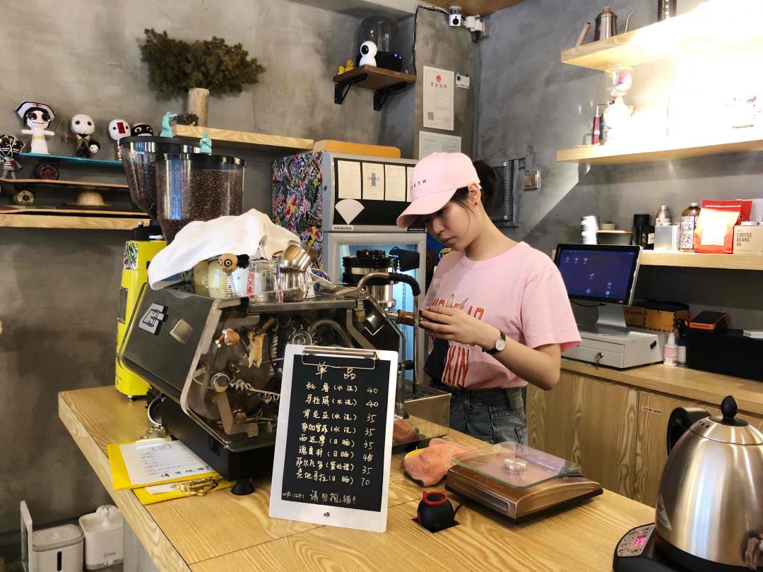 昨夜冲完咖啡膜拜酒圈两位大佬