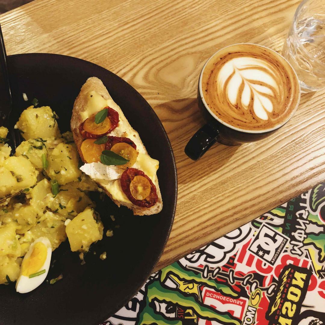 昨夜冲完咖啡膜拜酒圈两位大佬