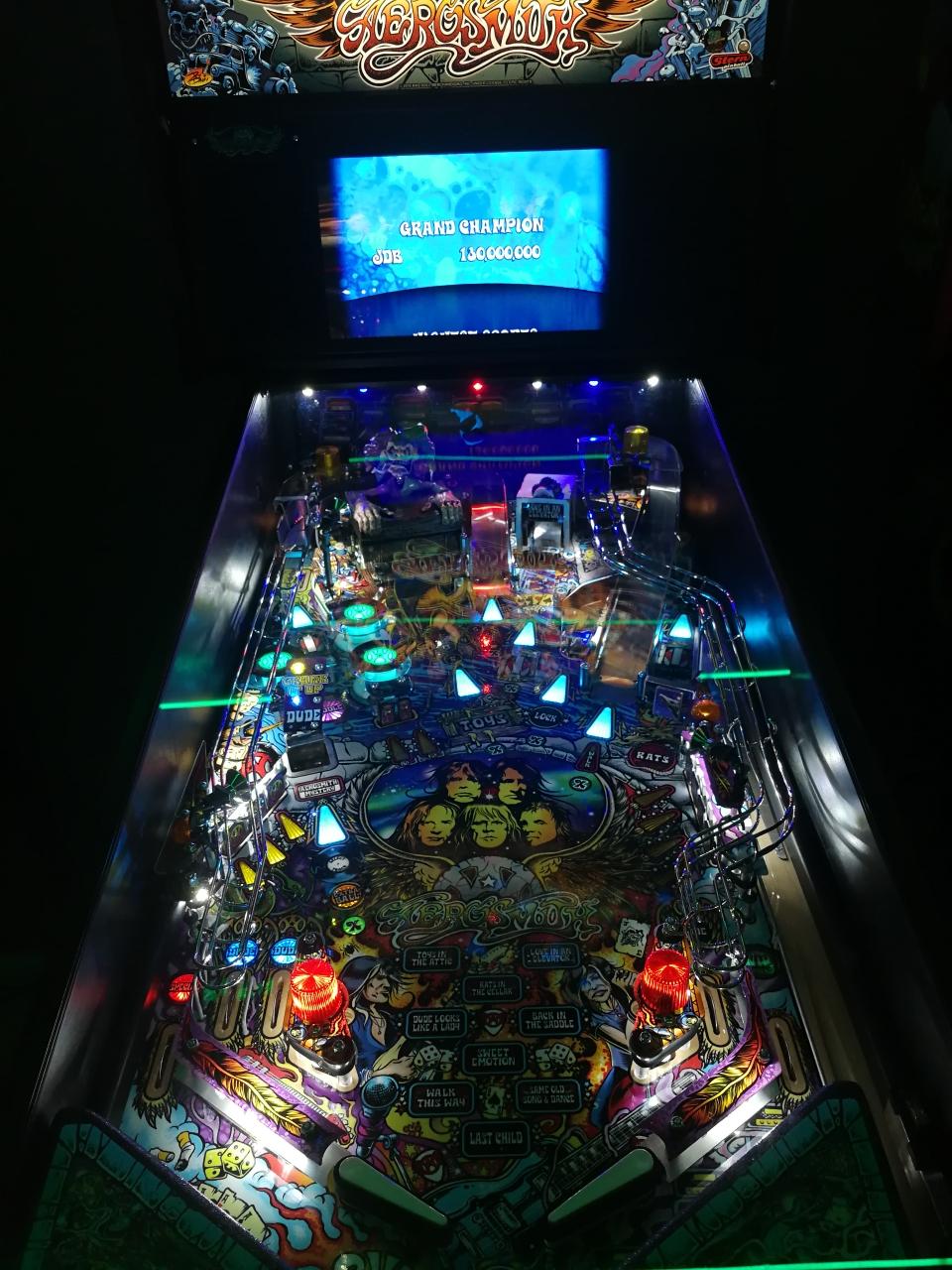 公路商店之自动打酒机（这次是坏的( ˘•ω•˘ )）来杯白马，及弹珠机