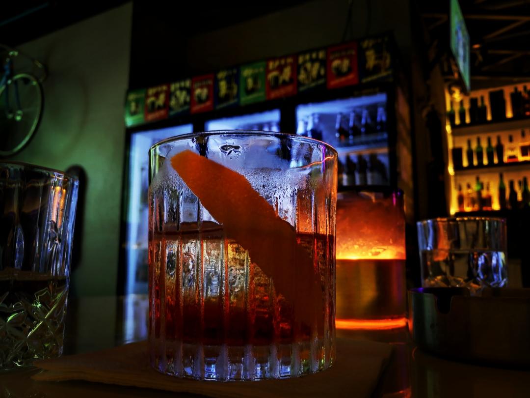 这杯酒能抚慰一切