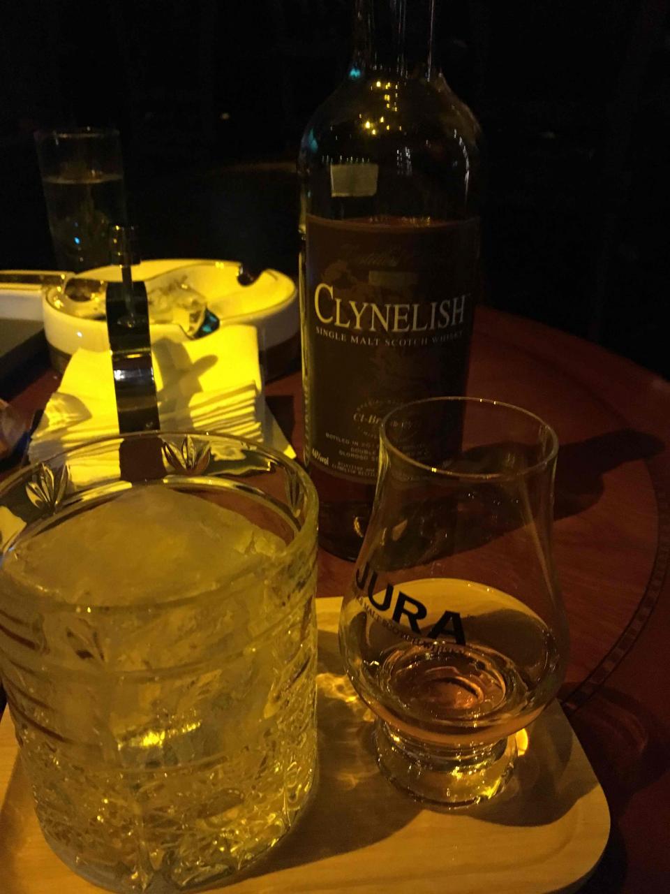 前后脚 我也喝了两杯走了