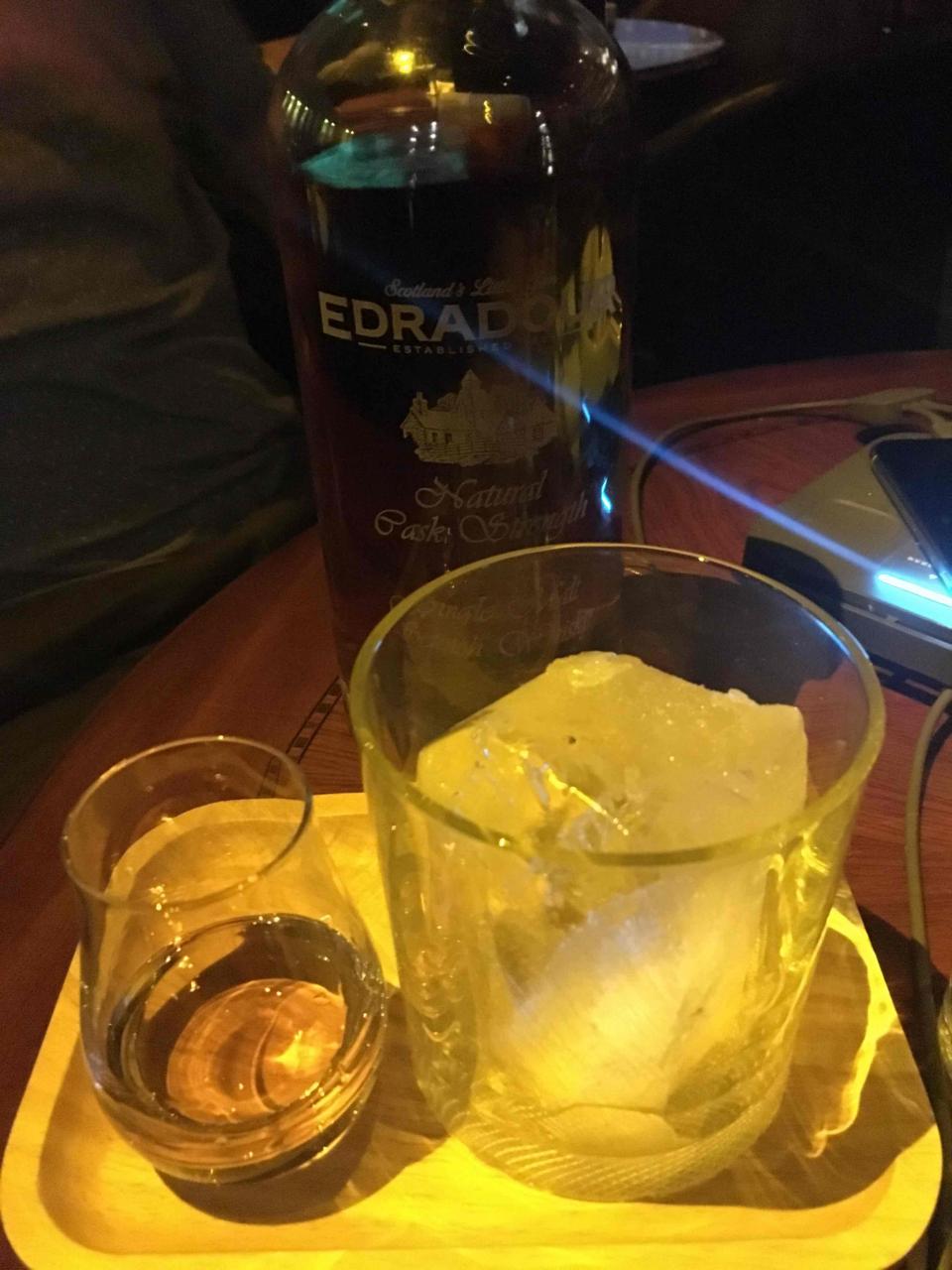 前后脚 我也喝了两杯走了