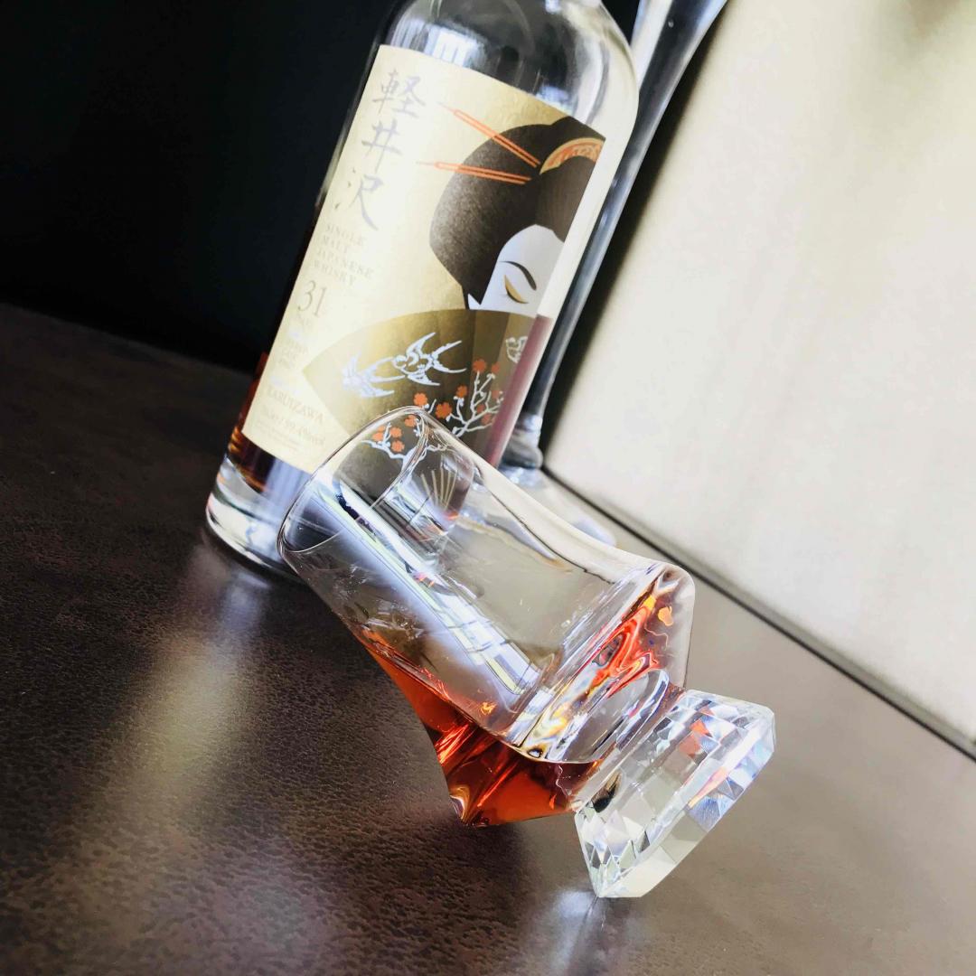 很久没发装逼贴了<img src='https://sdata.whiskyworm.com/xcxpics/emoji_29.png' class='emoji' />