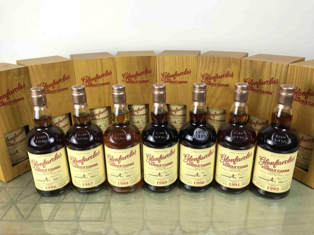 格兰花格 Family Casks 家族桶，蒸馏于1986年-2000年，全部都是2017年入瓶，横跨15年，有属于你的美好年份吗？