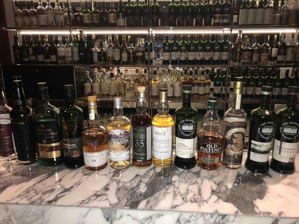 今晚喝的酒的集合，哈哈哈哈，好嗨森！