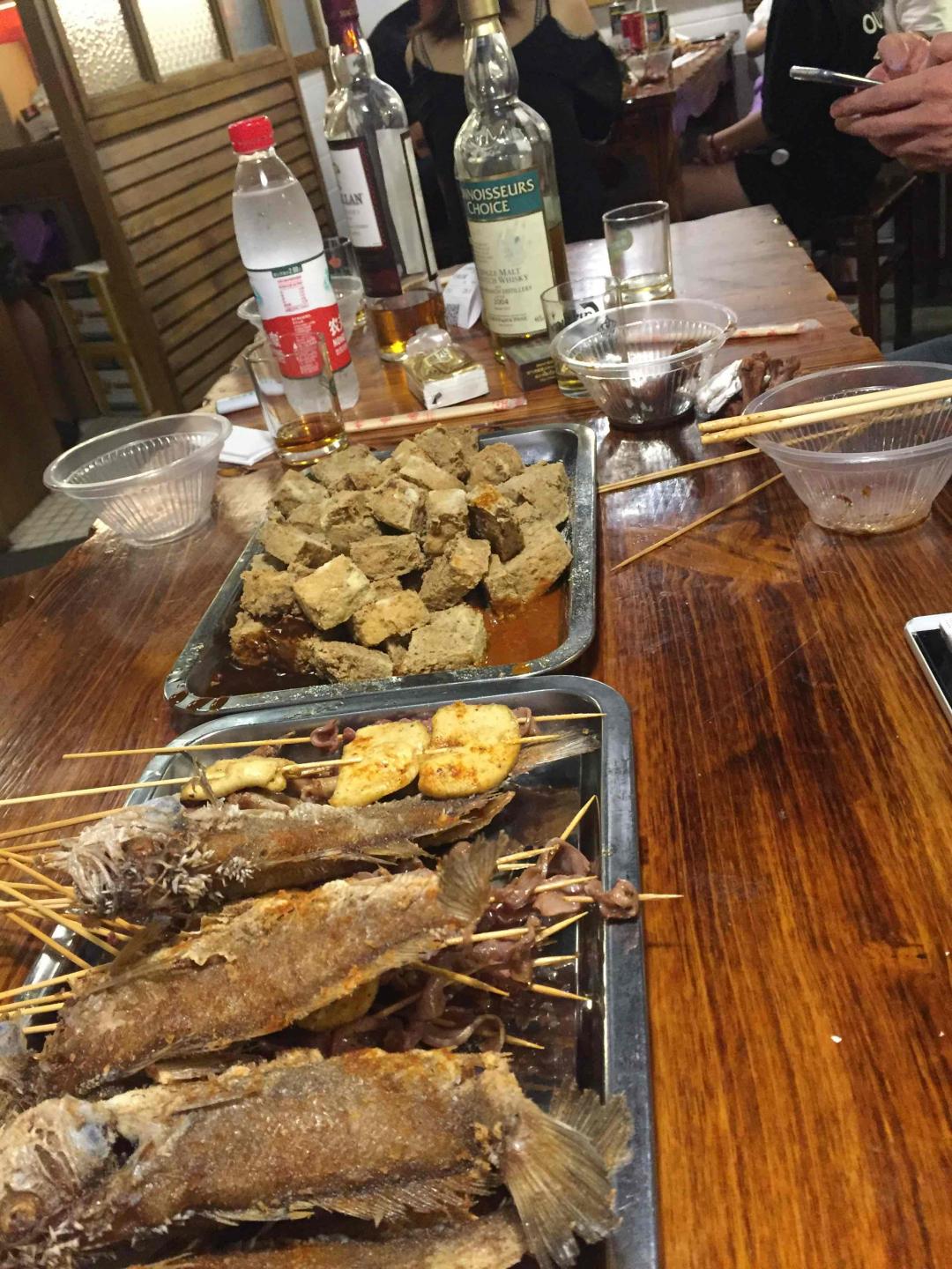 威士忌配臭豆腐