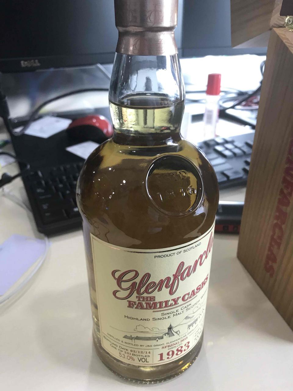 31年的Refill雪莉原桶，颜色差不多，没毛病。