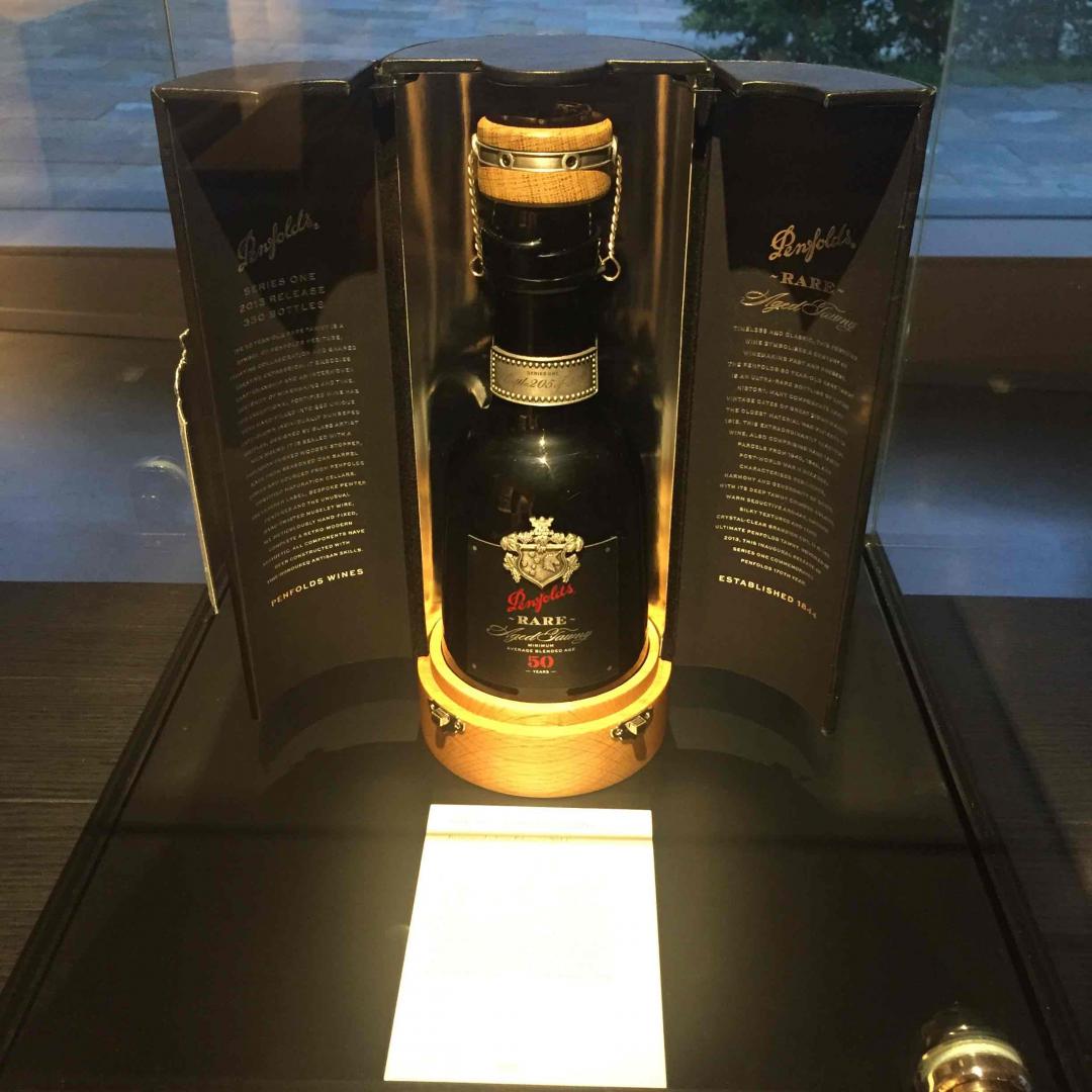 据说每晚贞子都会爬出来喝……