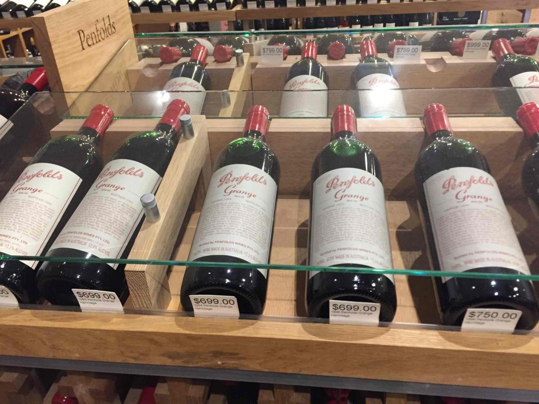 据说每晚贞子都会爬出来喝……