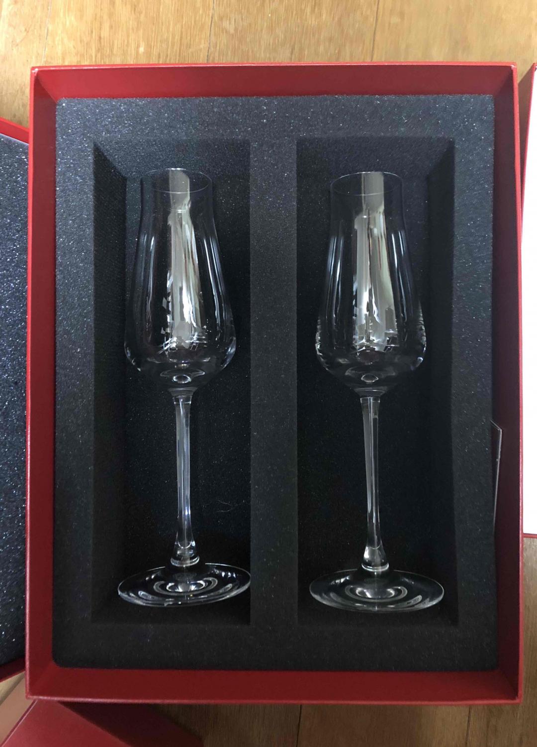 出門買幾個杯子回家喝酒用