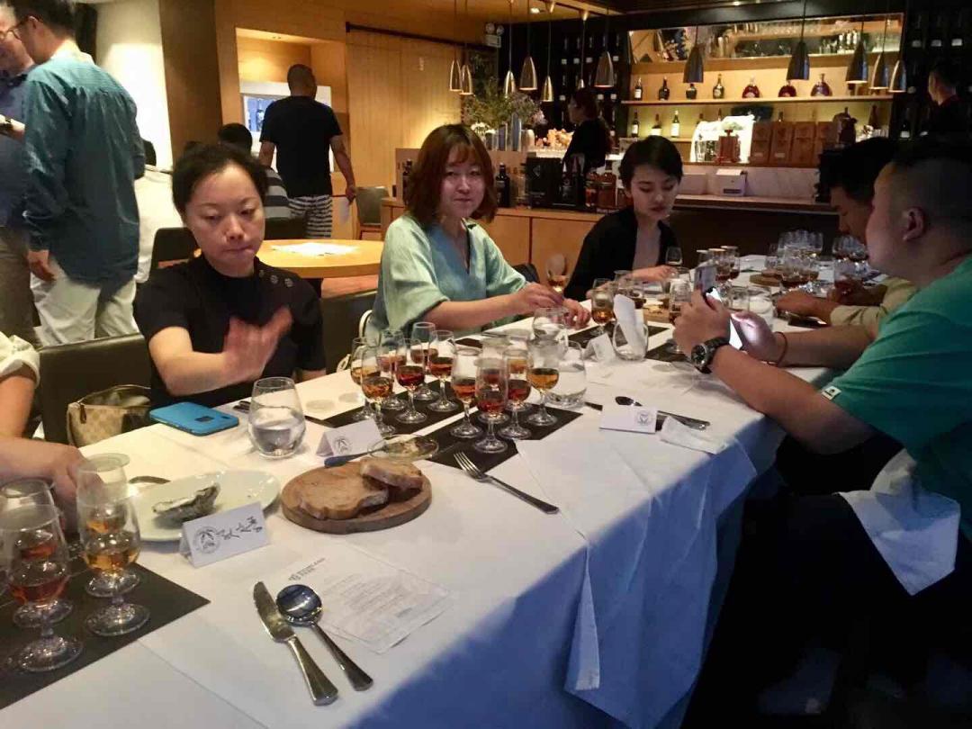 许久没有露面了