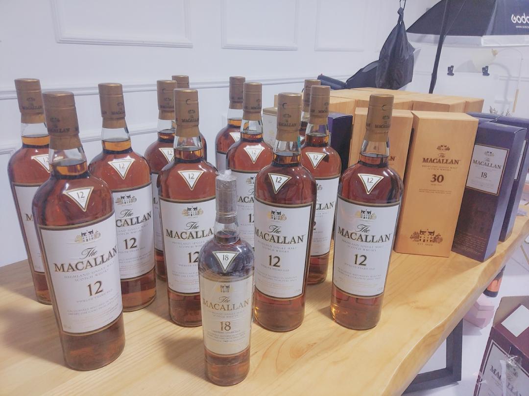 年纪虽小，头大