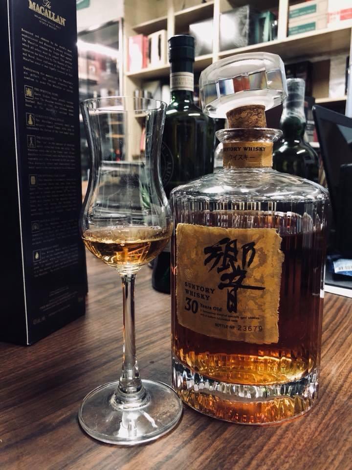 兩個步驟 1 打開瓶子 2 打開嘴巴 