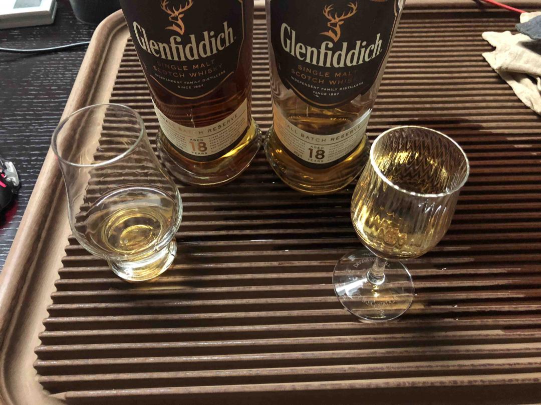 两款一样的酒，为何有差距。