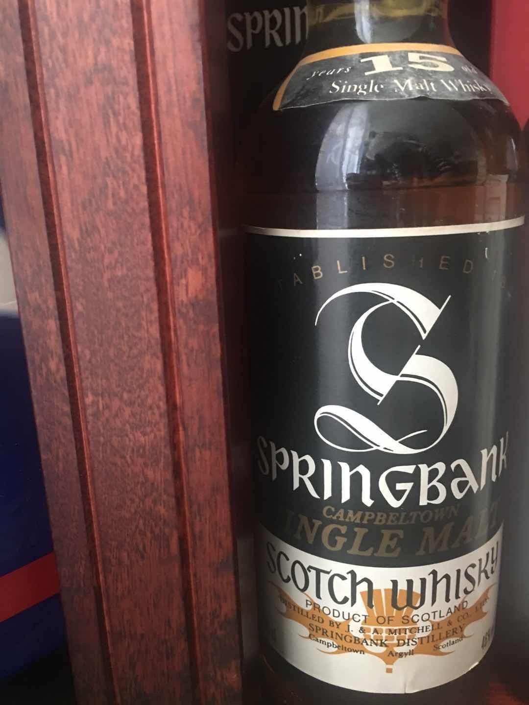 刚收了一瓶酒，不知道好不好，哪位哥评价一下?