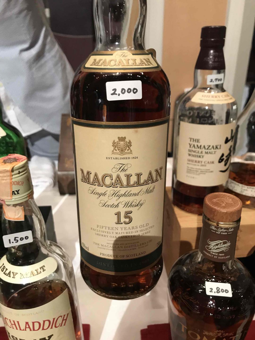 第一次参加日本的FES活动，有几个酒吧带来了些酒还可以