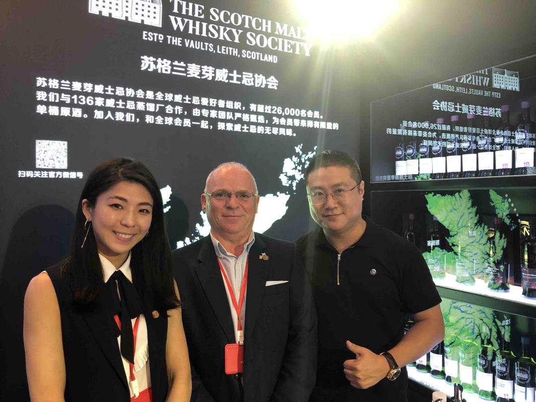 愉快的威士忌L十周年<img src='https://sdata.whiskyworm.com/xcxpics/emoji_1.png' class='emoji' />