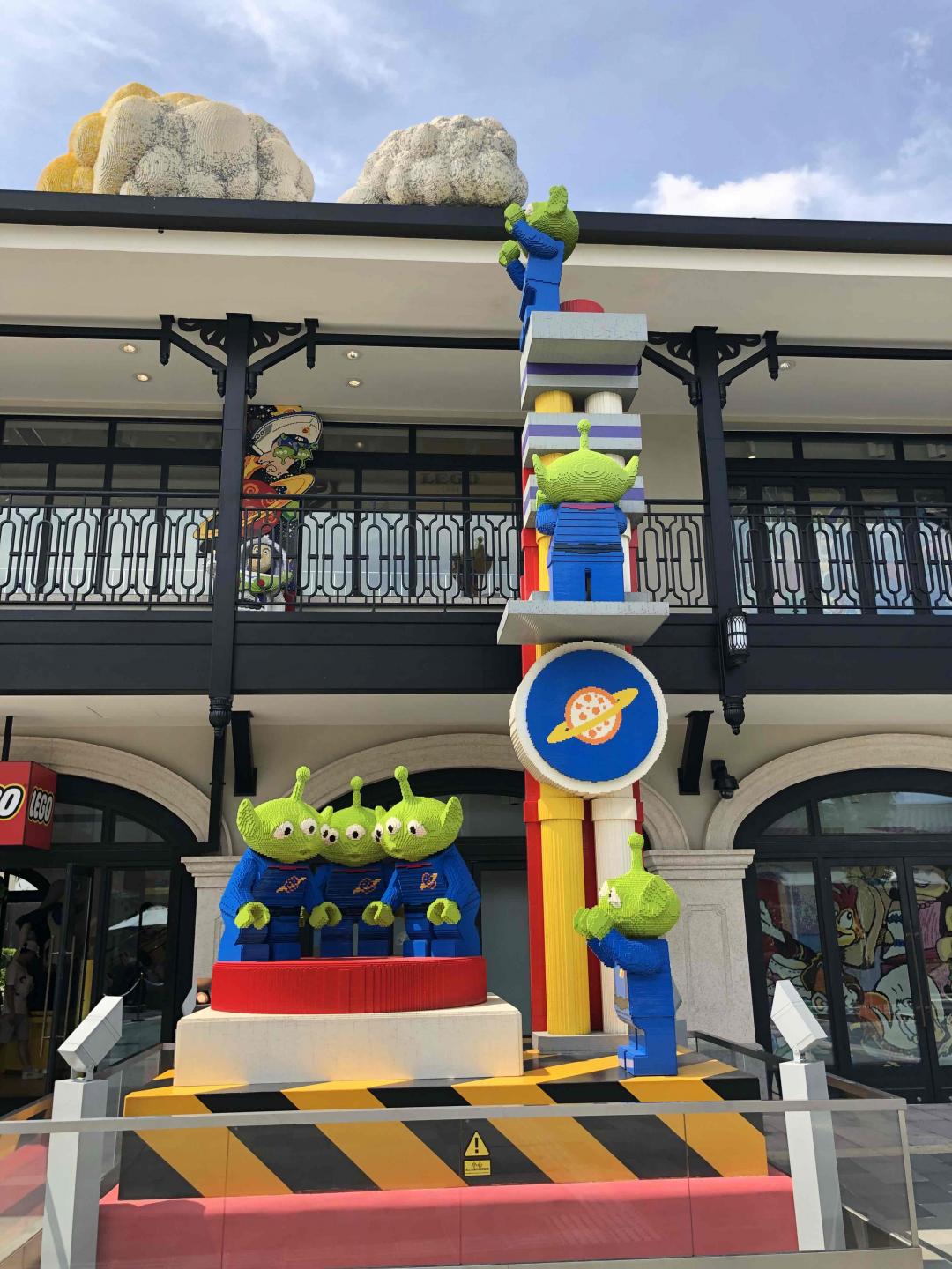 先畅玩迪士尼，下午再参加L展