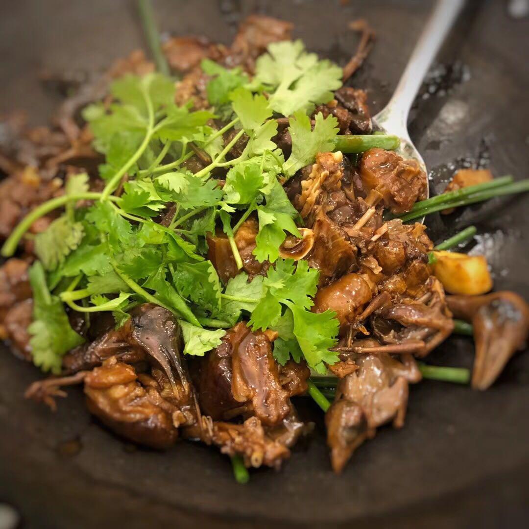 没去到上海，始终是个遗憾，周末跟兄弟喝点吃点。