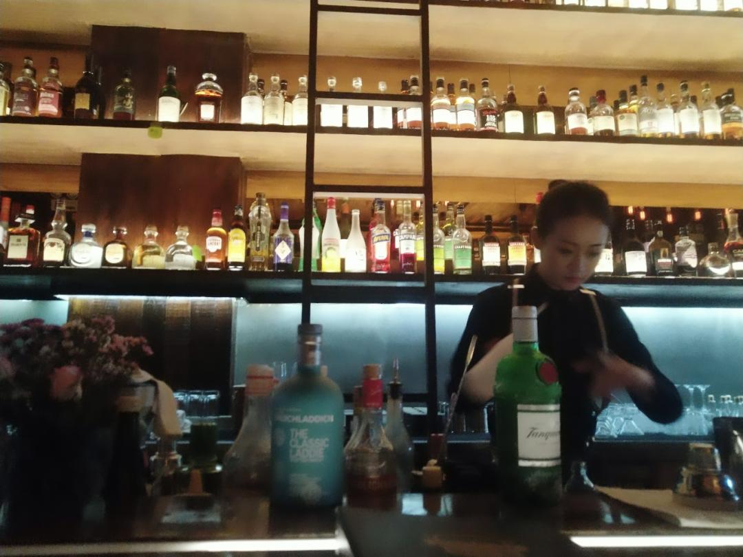 酒不醉人，人自醉