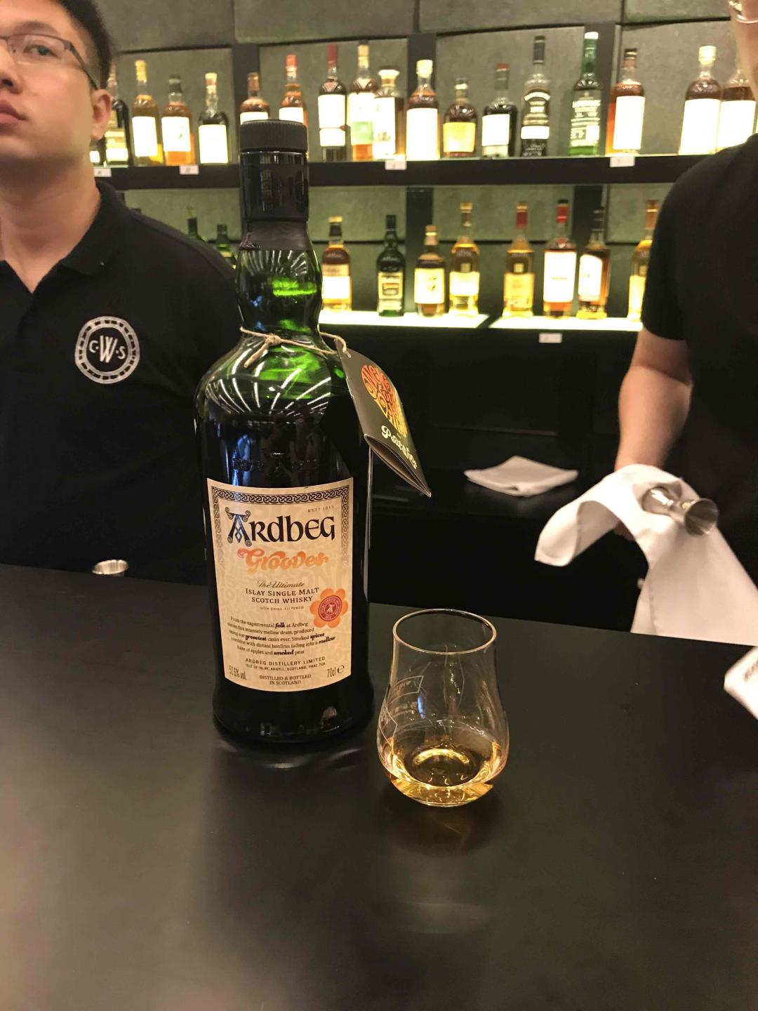 喝了一杯，整了一瓶<img src='https://sdata.whiskyworm.com/xcxpics/emoji_28.png' class='emoji' />