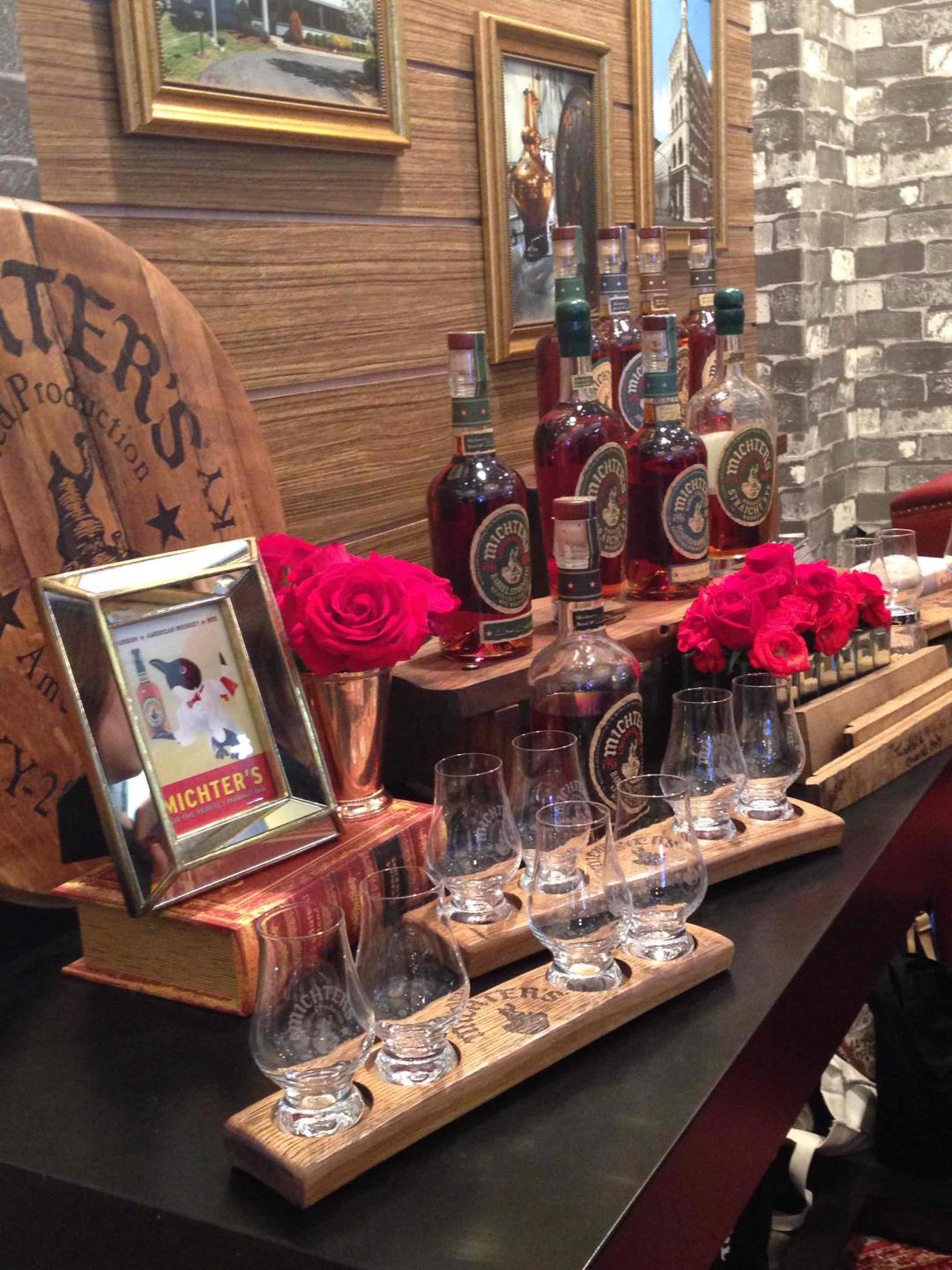 正好一周年<img src='https://sdata.whiskyworm.com/xcxpics/emoji_13.png' class='emoji' /><img src='https://sdata.whiskyworm.com/xcxpics/emoji_22.png' class='emoji' />