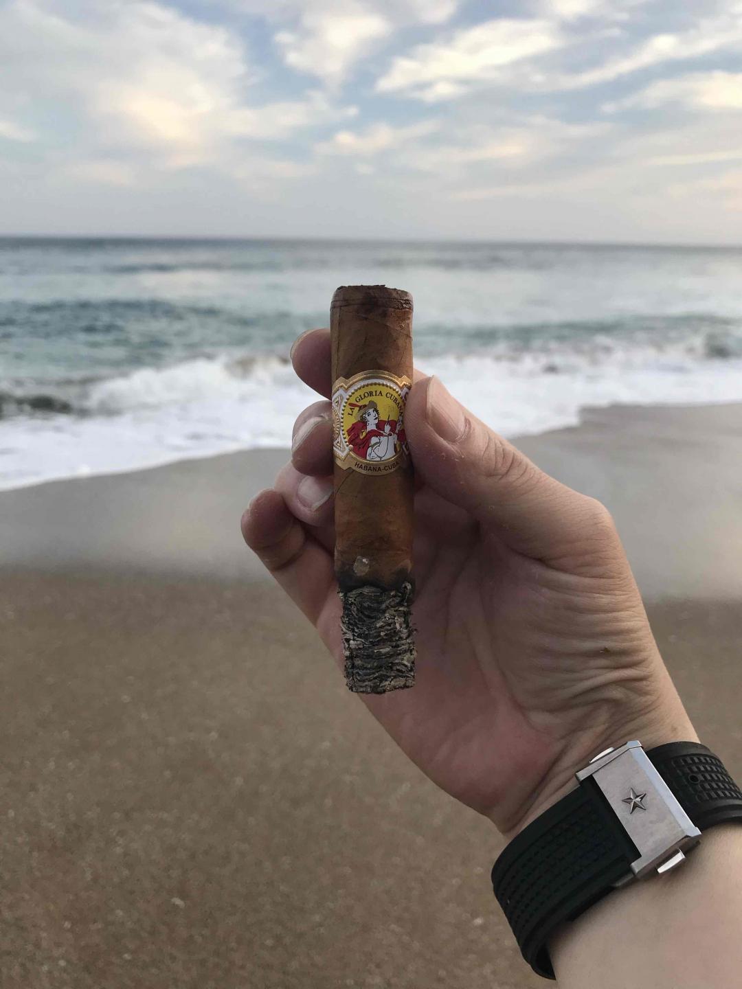 出门在外，有茄无酒！<img src='https://sdata.whiskyworm.com/xcxpics/emoji_36.png' class='emoji' />