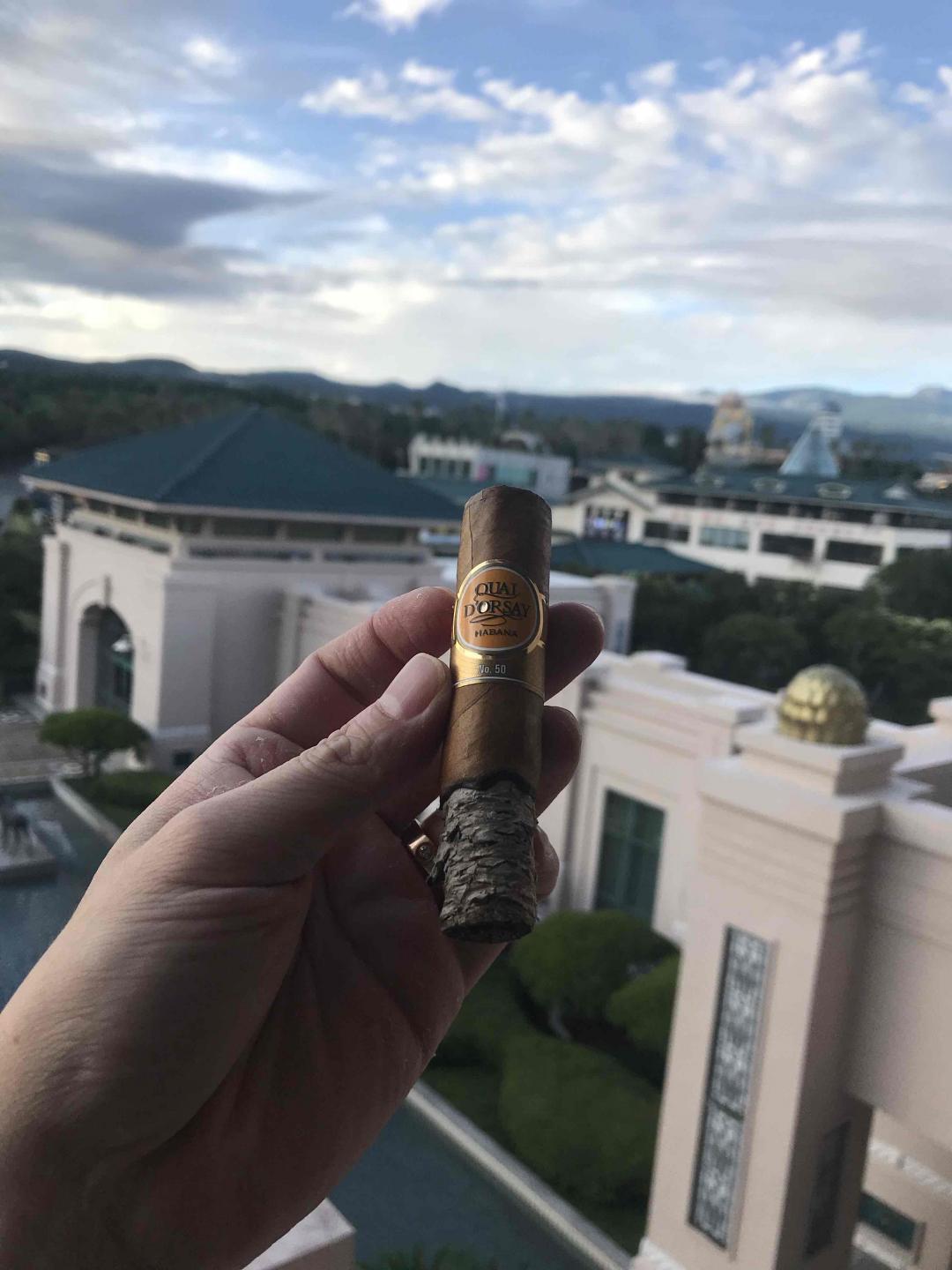 出门在外，有茄无酒！<img src='https://sdata.whiskyworm.com/xcxpics/emoji_36.png' class='emoji' />