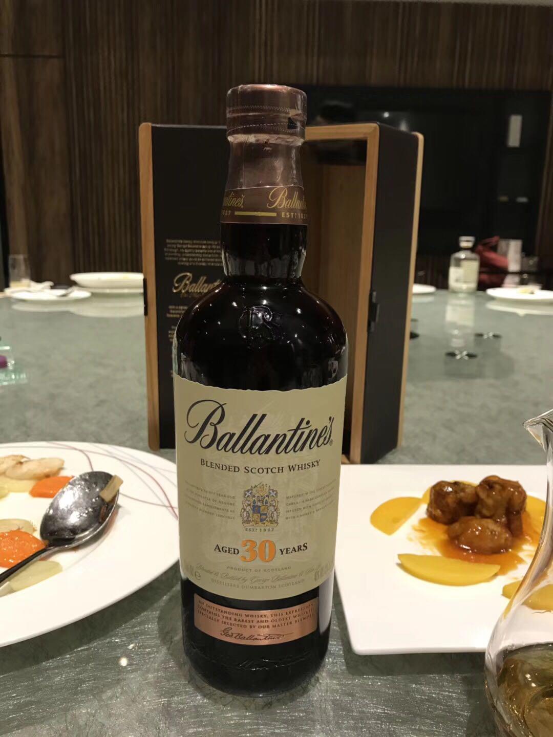 工作日来喝个小酒<img src='https://sdata.whiskyworm.com/xcxpics/emoji_3.png' class='emoji' />