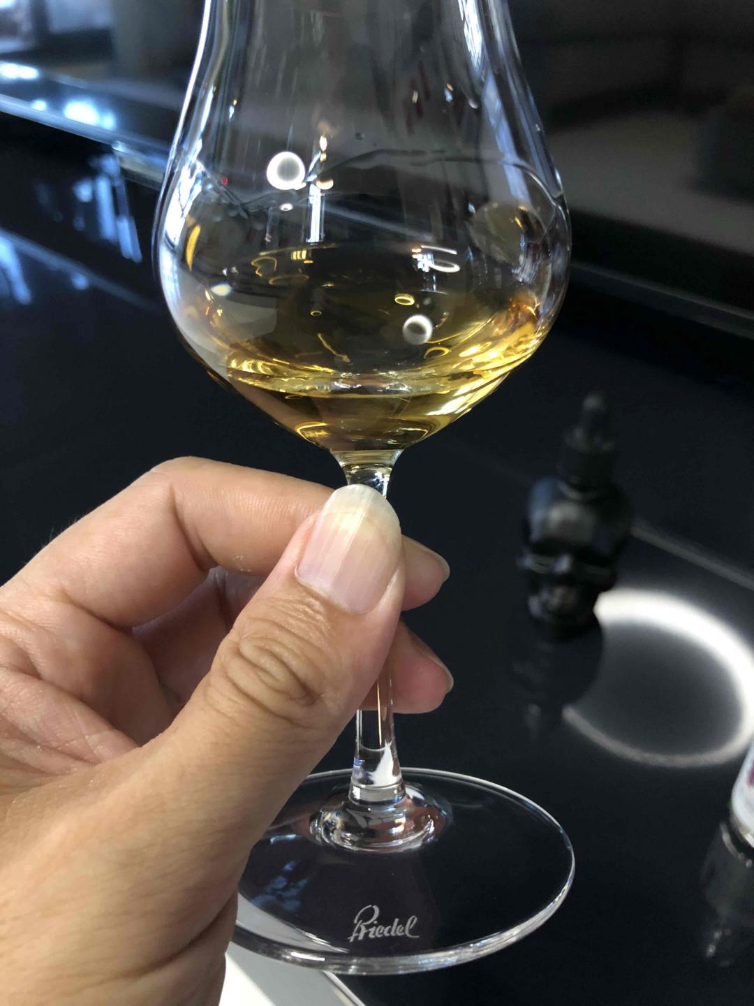 装B，此处无酒评