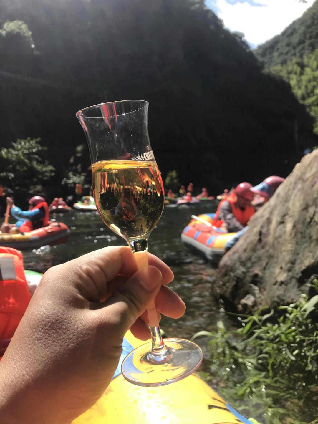 带着威士忌漂流